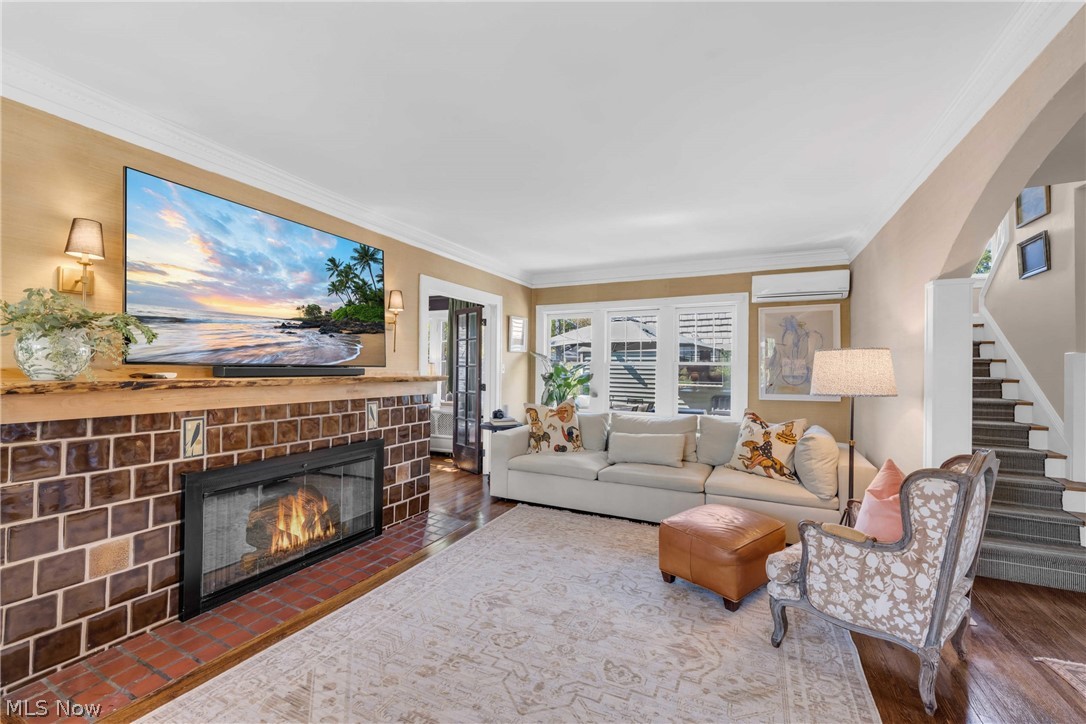1486 Lewis Drive Lakewood OH 44107