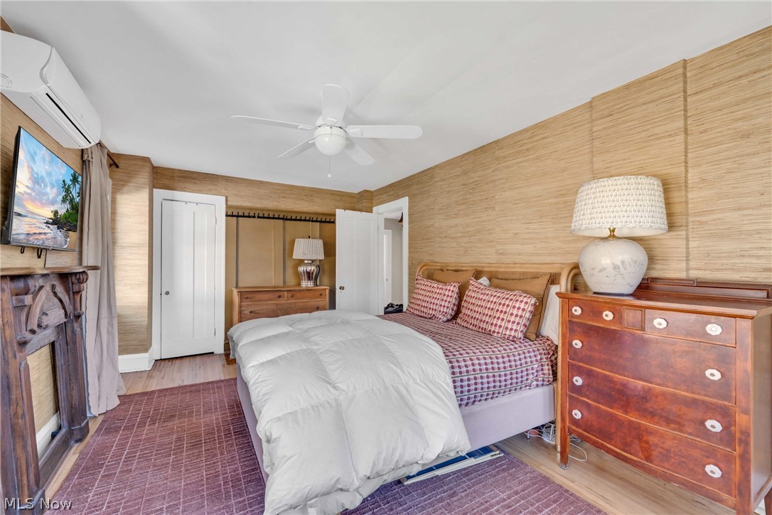 1486 Lewis Drive Lakewood OH 44107