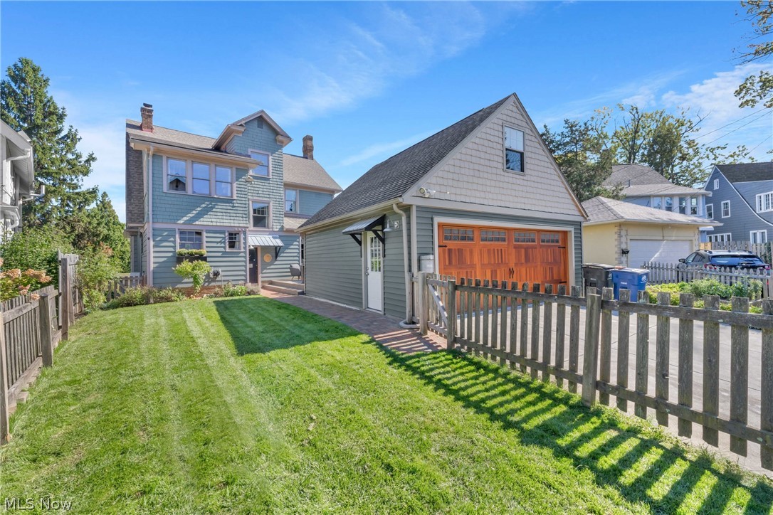 1486 Lewis Drive Lakewood OH 44107