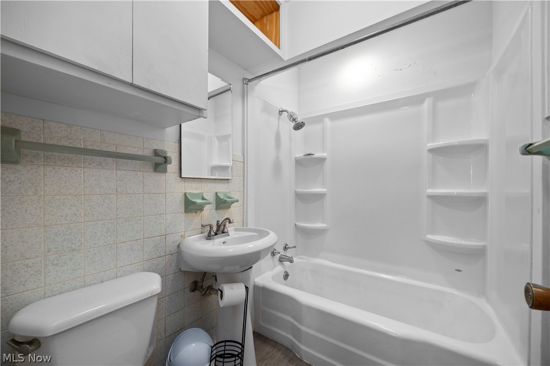 130 Roger Avenue Bellevue OH 44811