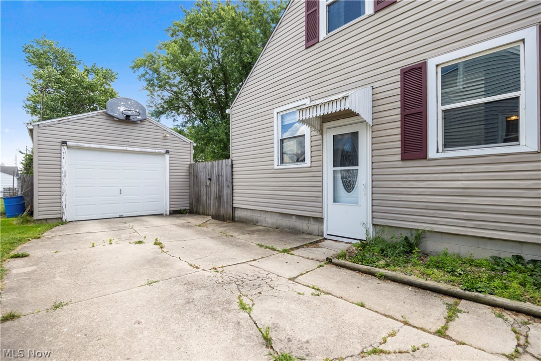 130 Roger Avenue Bellevue OH 44811