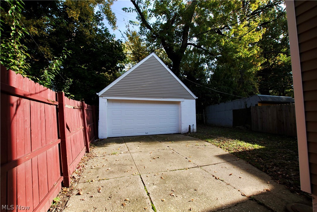 15208 Elderwood Avenue East Cleveland OH 44112