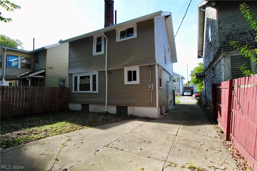 15208 Elderwood Avenue East Cleveland OH 44112