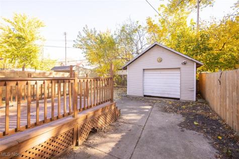 2135 W 103rd Street Cleveland OH 44102