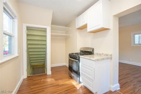 2135 W 103rd Street Cleveland OH 44102