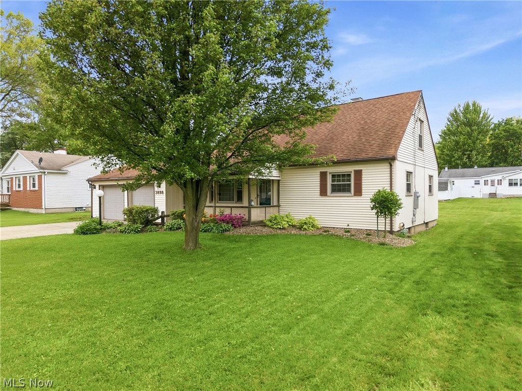 3898 New Road Austintown OH 44515