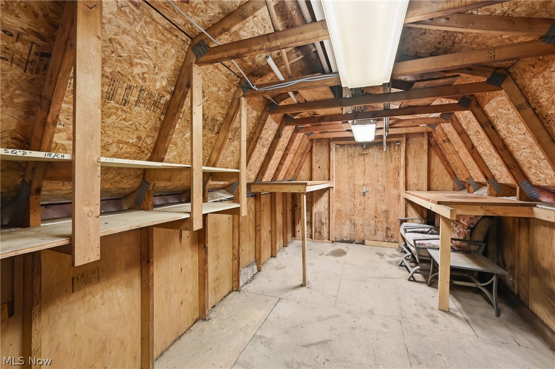 3898 New Road Austintown OH 44515