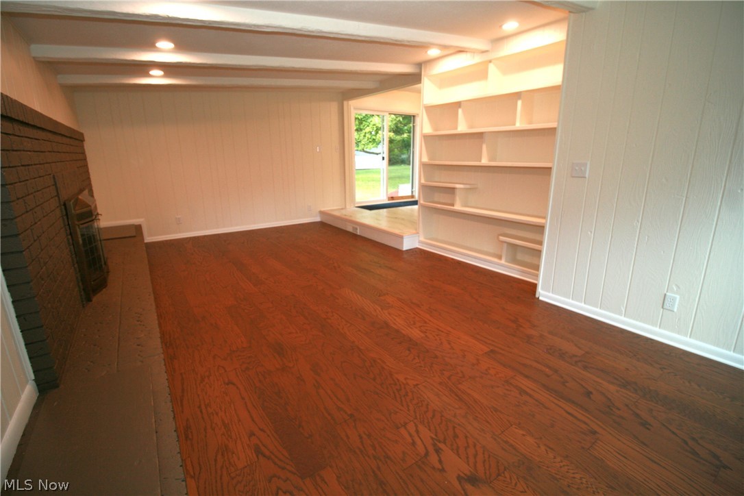 1971 Dennis Drive Green OH 44312