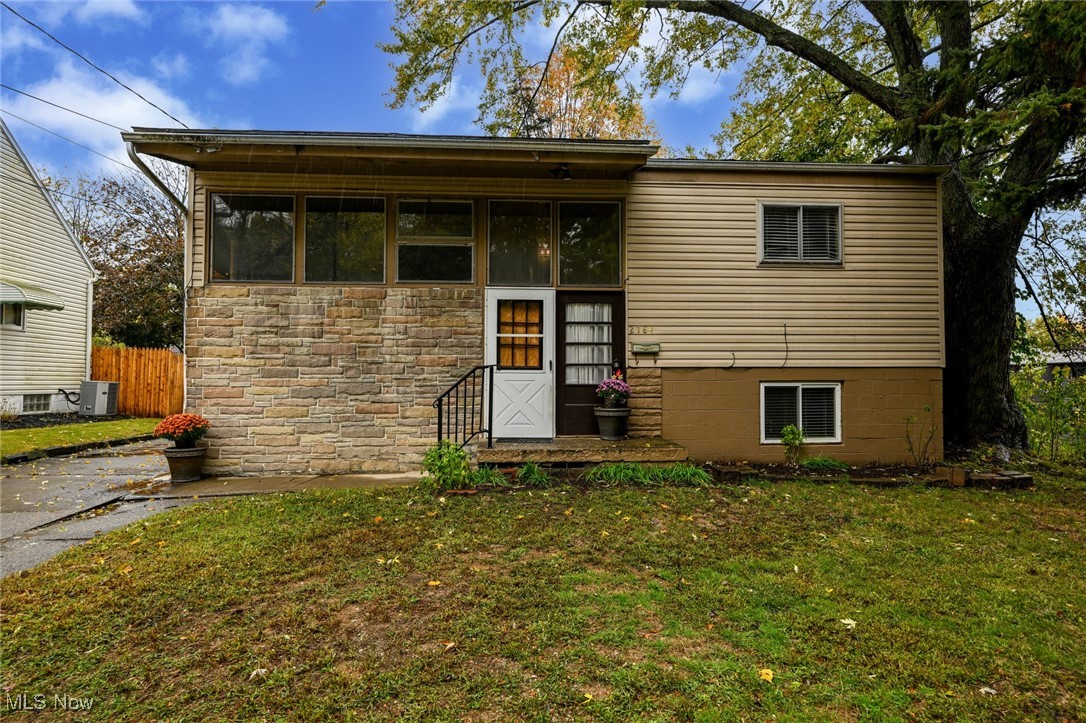 2784 Conway Street Akron OH 44314