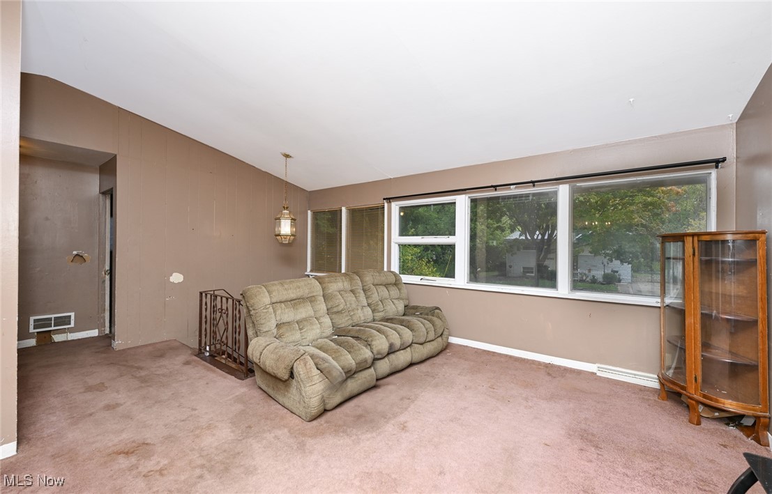 2784 Conway Street Akron OH 44314