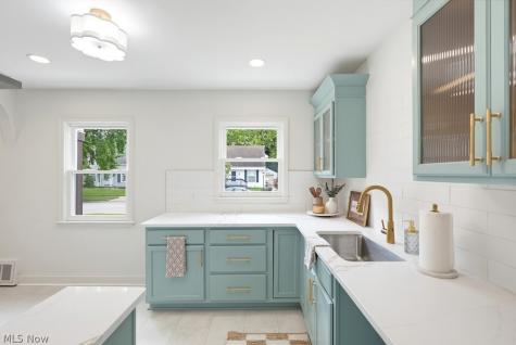2246 Herbruck Avenue Cuyahoga Falls OH 44223