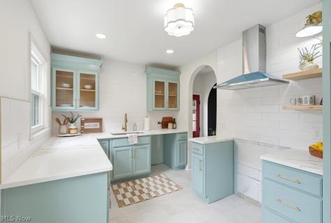 2246 Herbruck Avenue Cuyahoga Falls OH 44223