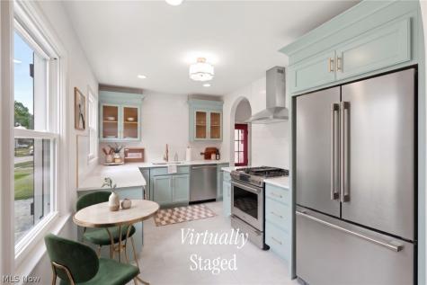 2246 Herbruck Avenue Cuyahoga Falls OH 44223