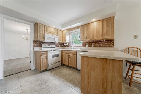 9474 Stoney Creek Lane Parma Heights OH 44130