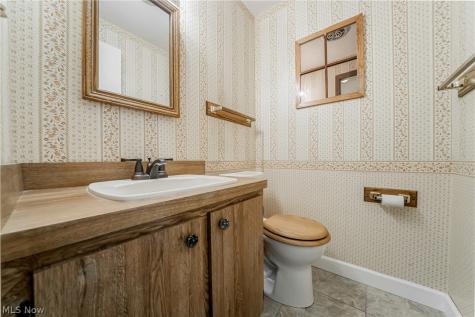 9474 Stoney Creek Lane Parma Heights OH 44130