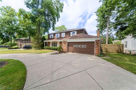 9474 Stoney Creek Lane Parma Heights OH 44130