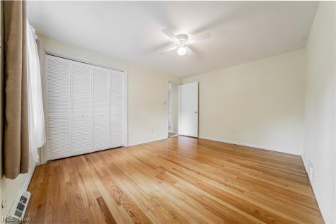 9474 Stoney Creek Lane Parma Heights OH 44130