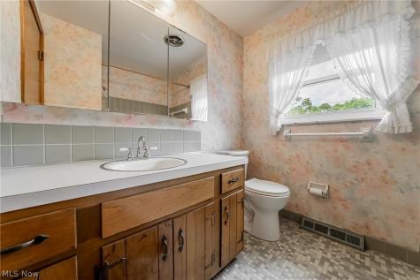 9474 Stoney Creek Lane Parma Heights OH 44130