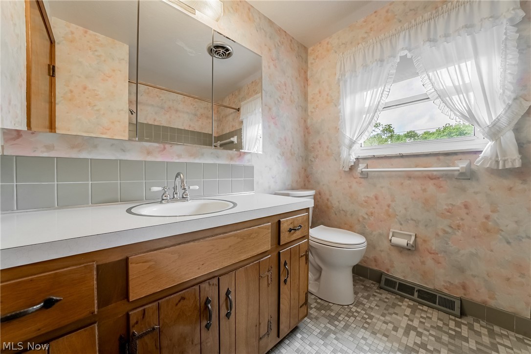 9474 Stoney Creek Lane Parma Heights OH 44130