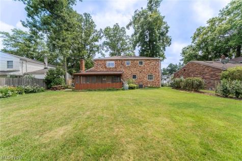 9474 Stoney Creek Lane Parma Heights OH 44130