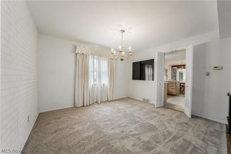 9474 Stoney Creek Lane Parma Heights OH 44130