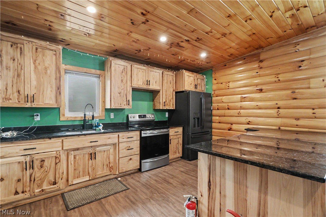 552 County Road 2575 Loudonville OH 44842