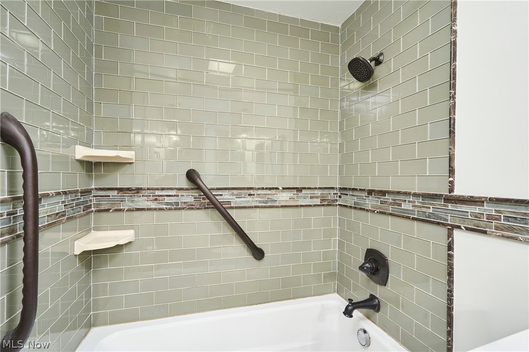 1172 Berwick Lane South Euclid OH 44121