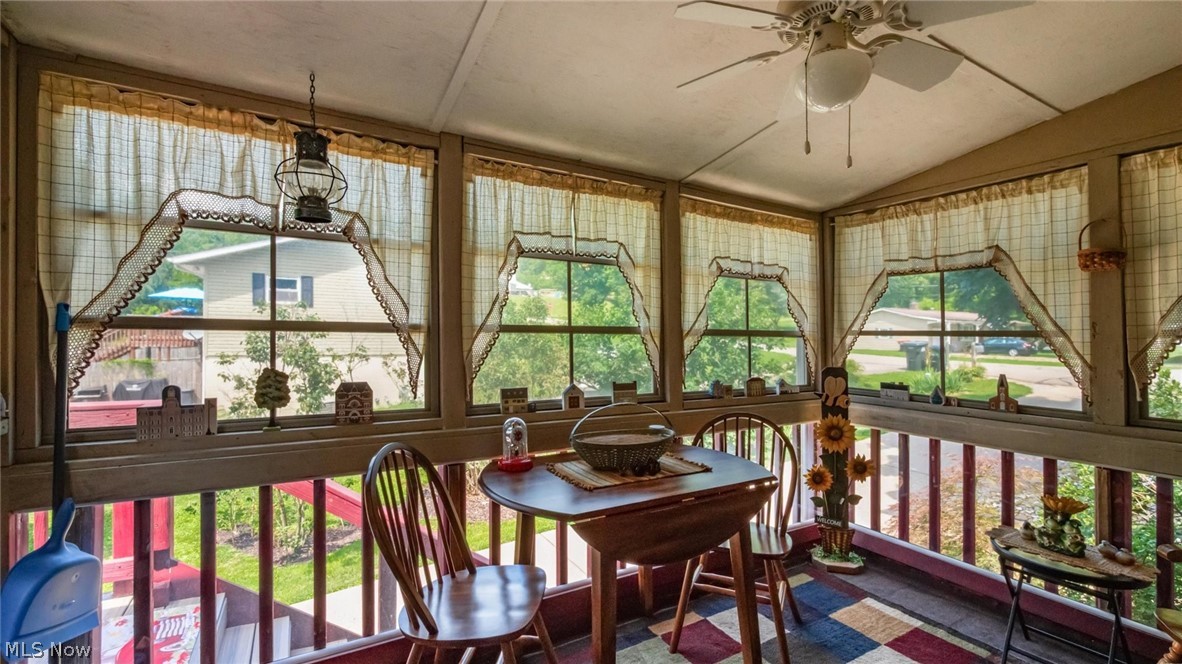 2015 Russell Drive Zanesville OH 43701