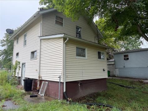 1033 Fairfield Road Alliance OH 44601