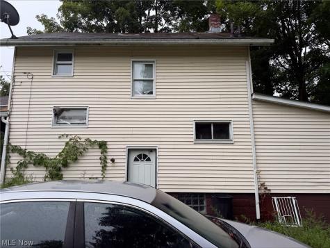 1033 Fairfield Road Alliance OH 44601