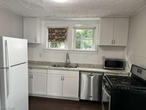 382 Kling Street Akron OH 44311