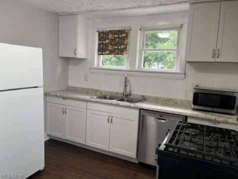 382 Kling Street Akron OH 44311