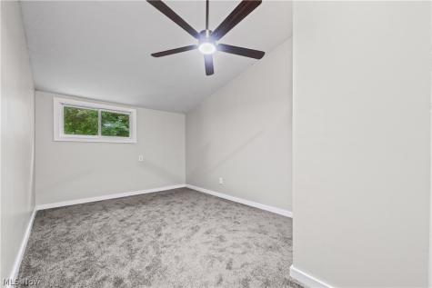 5519 N Freedom Street Ravenna OH 44266