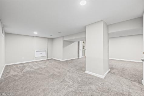5519 N Freedom Street Ravenna OH 44266