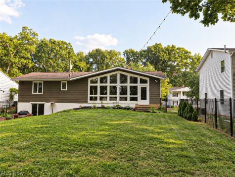 1333 Shanabrook Drive Akron OH 44313