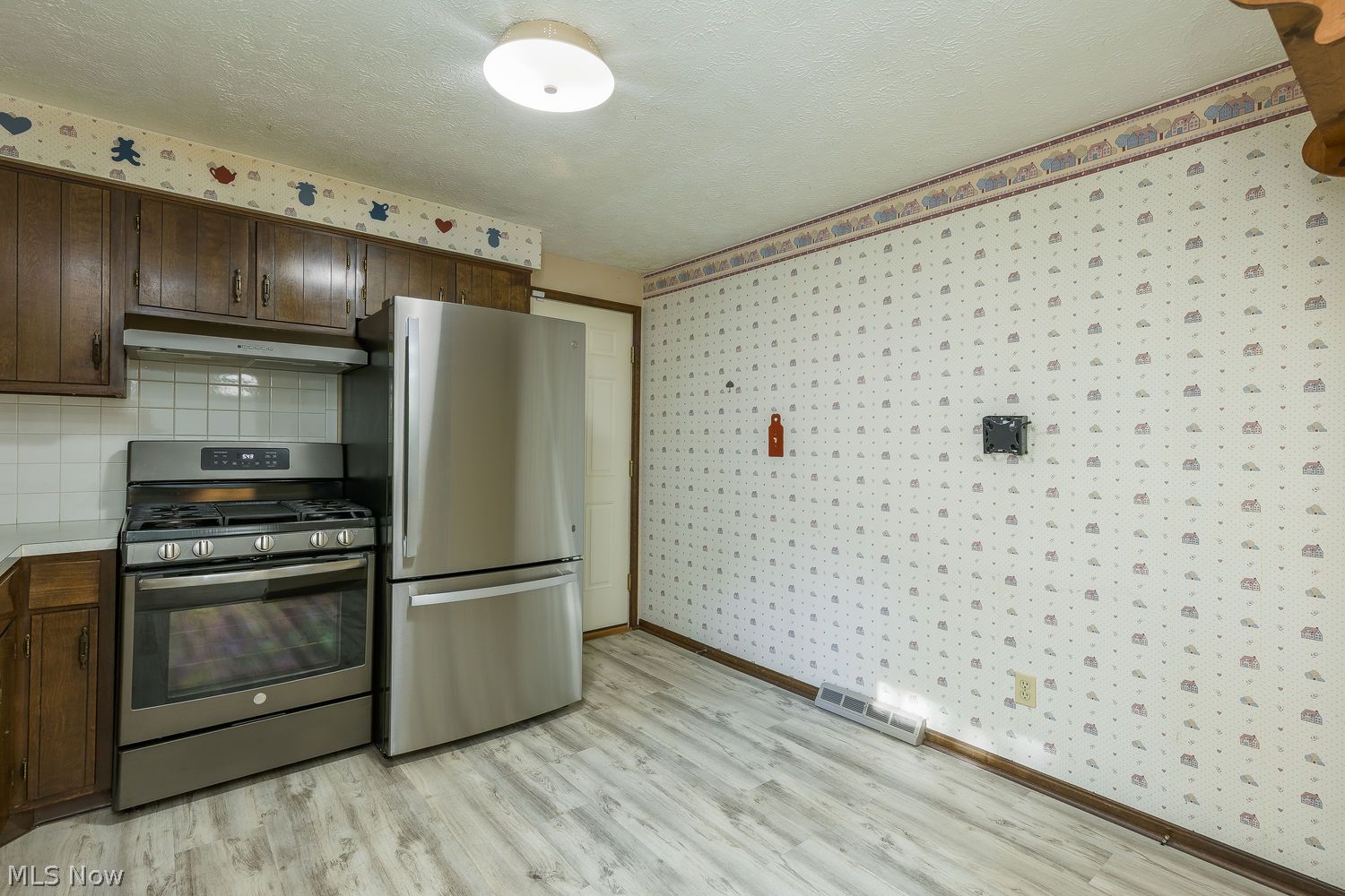 11195 Sagebrush Avenue NE Uniontown OH 44685