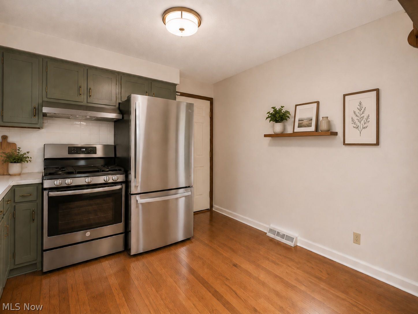 11195 Sagebrush Avenue NE Uniontown OH 44685