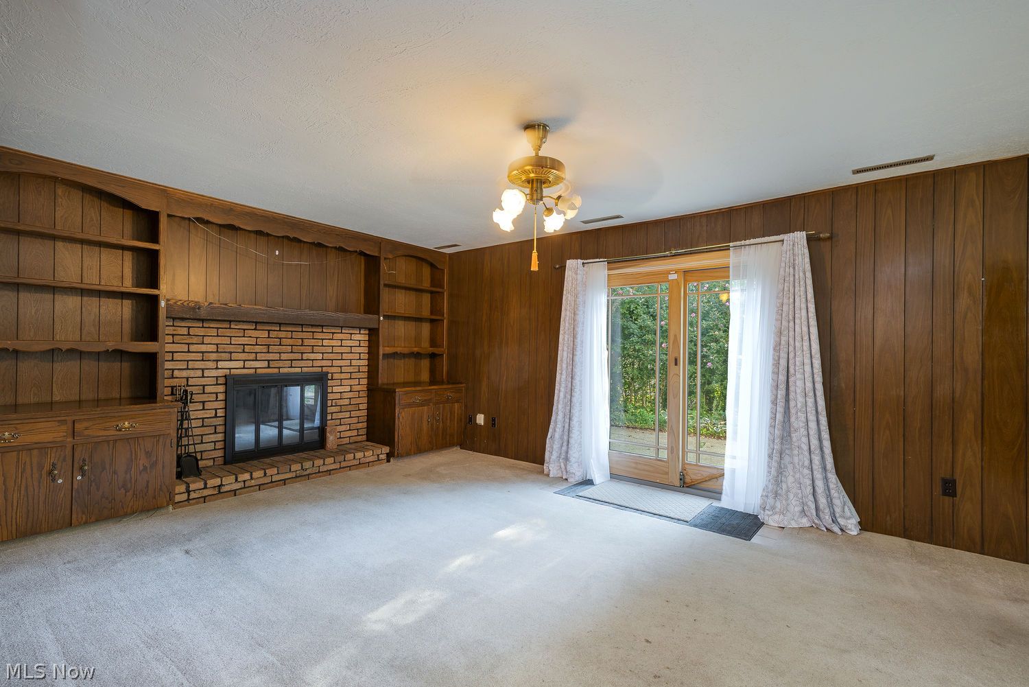 11195 Sagebrush Avenue NE Uniontown OH 44685