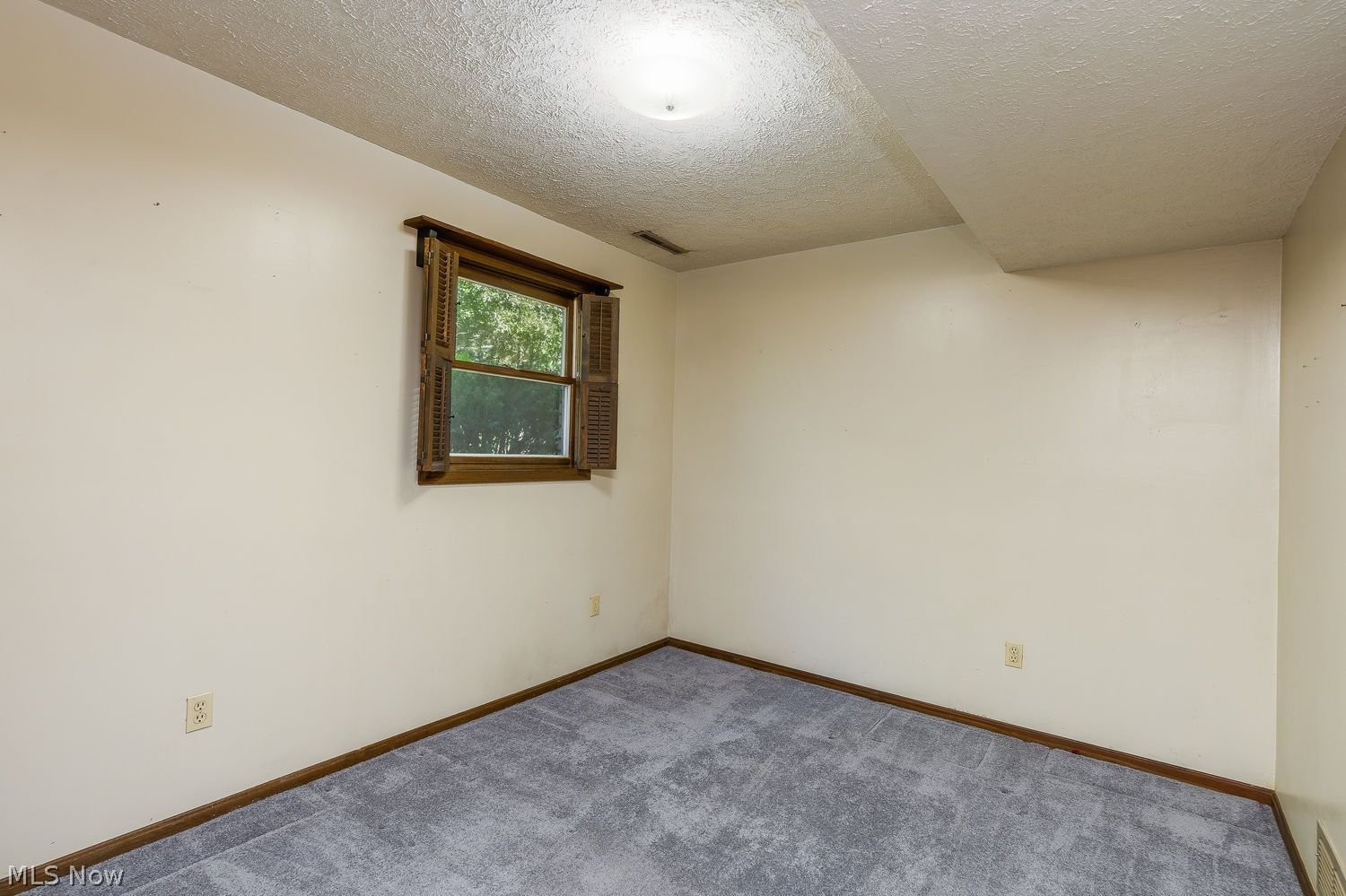 11195 Sagebrush Avenue NE Uniontown OH 44685