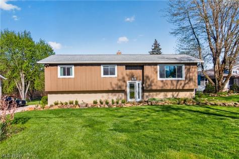 889 Pennys Drive Brunswick OH 44212