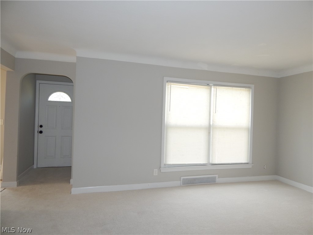 14118 Kennerdown Avenue Maple Heights OH 44137