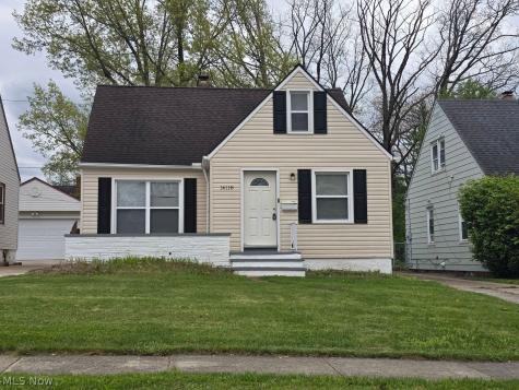 14118 Kennerdown Avenue Maple Heights OH 44137