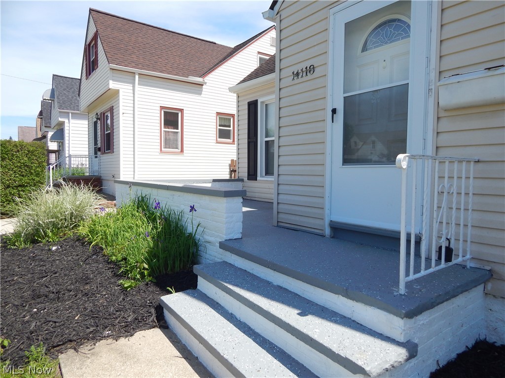 14118 Kennerdown Avenue Maple Heights OH 44137