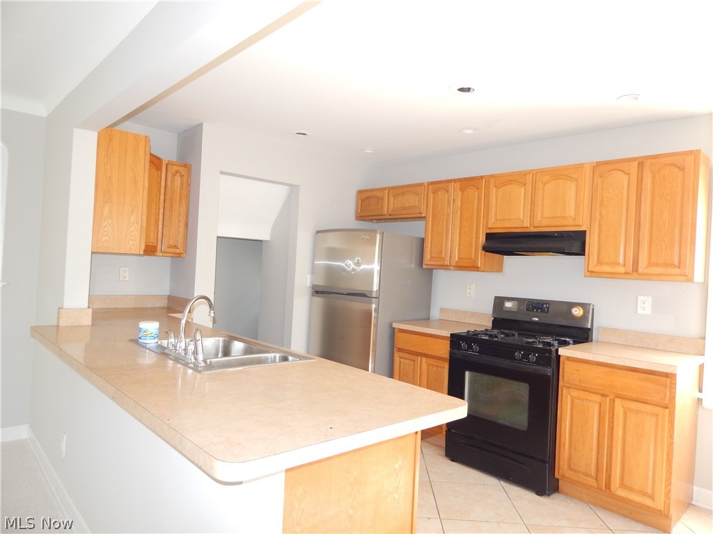 14118 Kennerdown Avenue Maple Heights OH 44137