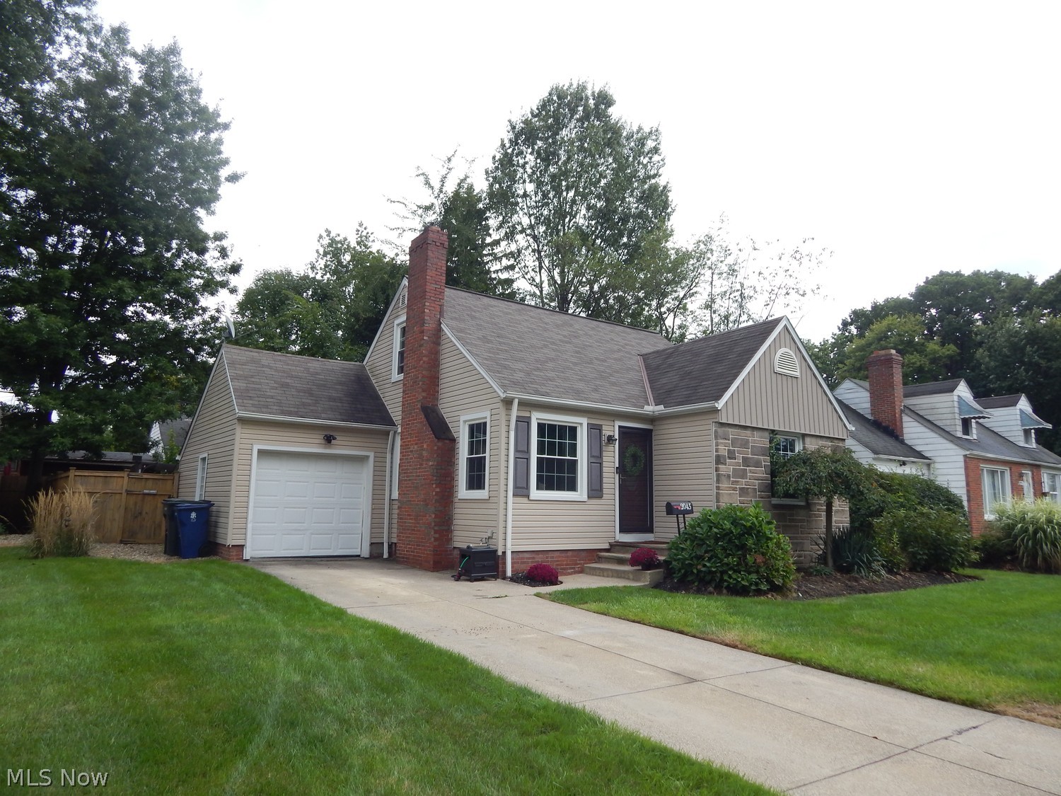 2045 Revere Road Cleveland Heights OH 44118