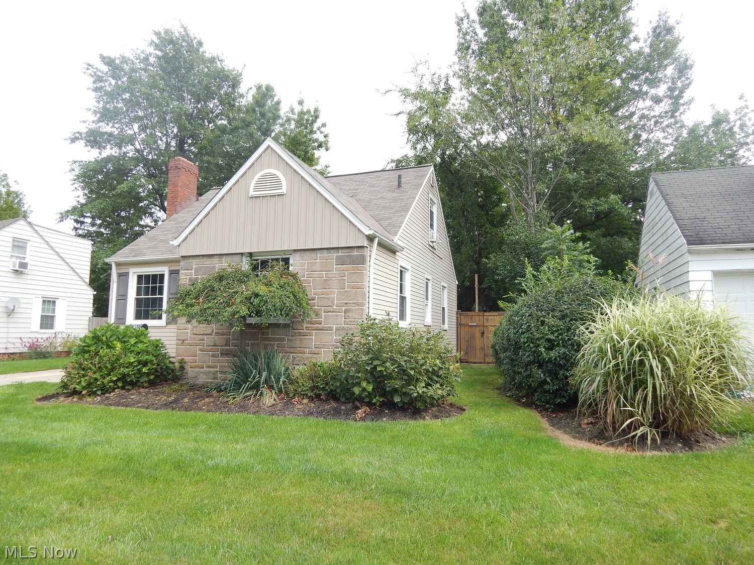 2045 Revere Road Cleveland Heights OH 44118