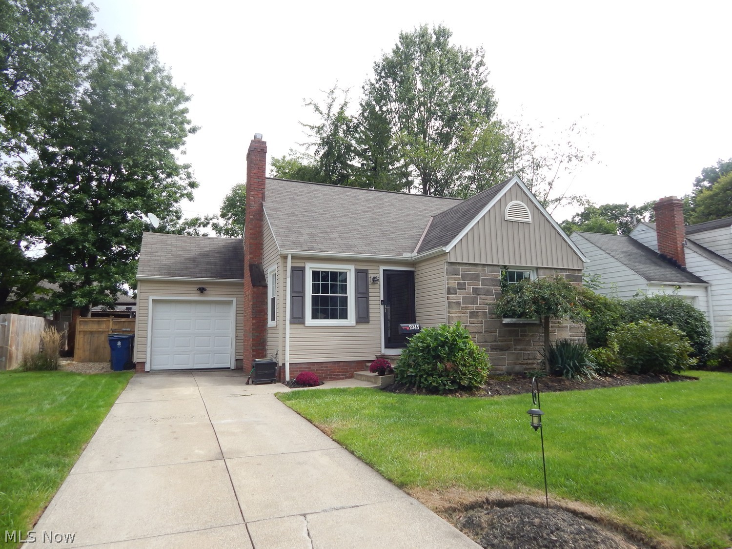 2045 Revere Road Cleveland Heights OH 44118