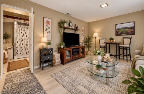 8071 Meadowdale Drive Mentor OH 44060