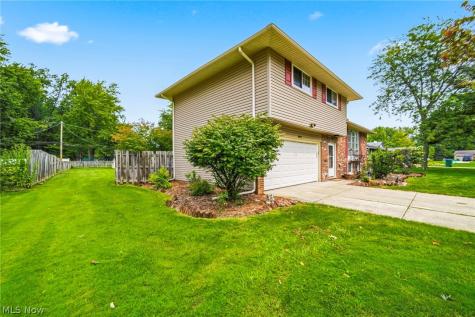 8071 Meadowdale Drive Mentor OH 44060