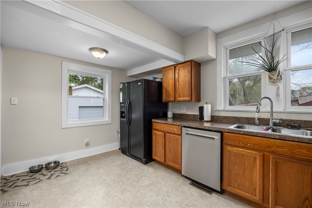 231 W Union Street Medina OH 44256